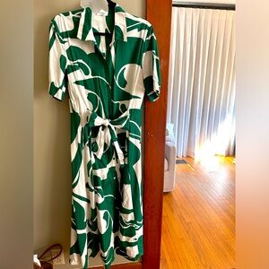 Caroll Paris Green and White Shirt DRESS 100% cotton abstract print. Sundress